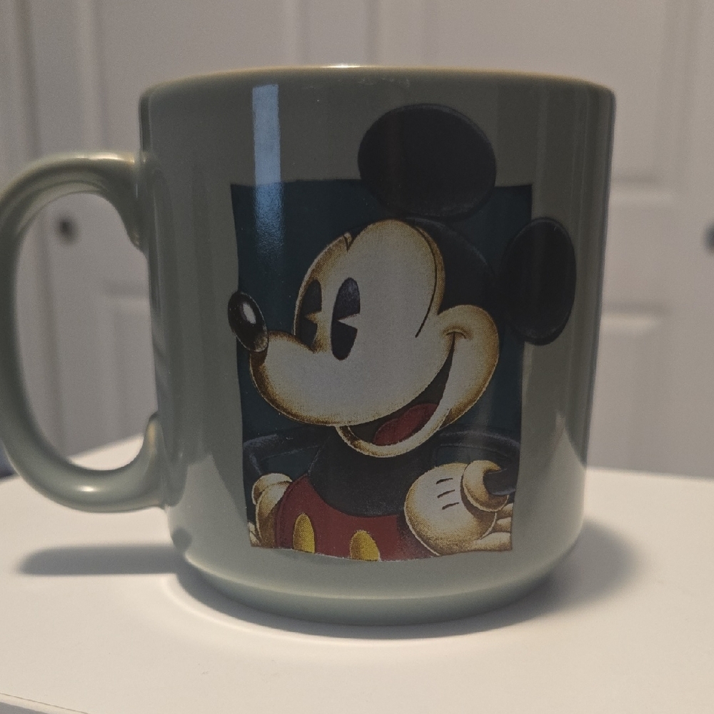 Vintage Disney Mickey Mouse Sage Green Coffee Mug Excellent Condition